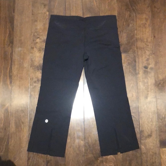 Cropped lululemon leggings - Picture 2 of 3
